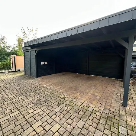 Villa Stadtvilla In 7 Personen 3 Schlafzimmer 2 Baeder Garten Und Terrasse Zentral Gelegen Messe Innenstadt Seen Leipzig