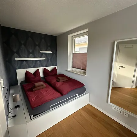 Stadtvilla In 7 Personen 3 Schlafzimmer 2 Baeder Garten Und Terrasse Zentral Gelegen Messe Innenstadt Seen Villa Leipzig