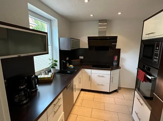 Stadtvilla In 7 Personen 3 Schlafzimmer 2 Bäder Garten Und Terrasse Zentral Gelegen Messe Innenstadt Seen Villa Leipzig