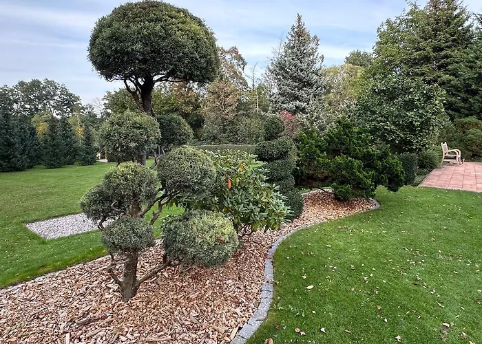 Stadtvilla In 7 Personen 3 Schlafzimmer 2 Bäder Garten Und Terrasse Zentral Gelegen Messe Innenstadt Seen Villa *