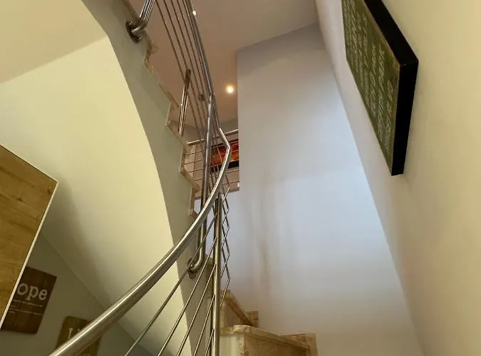 Stadtvilla In 7 Personen 3 Schlafzimmer 2 Bäder Garten Und Terrasse Zentral Gelegen Messe Innenstadt Seen * Leipzig