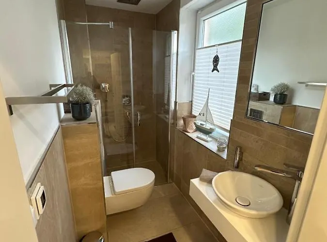 Stadtvilla In 7 Personen 3 Schlafzimmer 2 Bäder Garten Und Terrasse Zentral Gelegen Messe Innenstadt Seen Leipzig