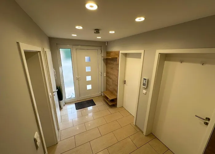 Villa Stadtvilla In 7 Personen 3 Schlafzimmer 2 Bäder Garten Und Terrasse Zentral Gelegen Messe Innenstadt Seen Leipzig