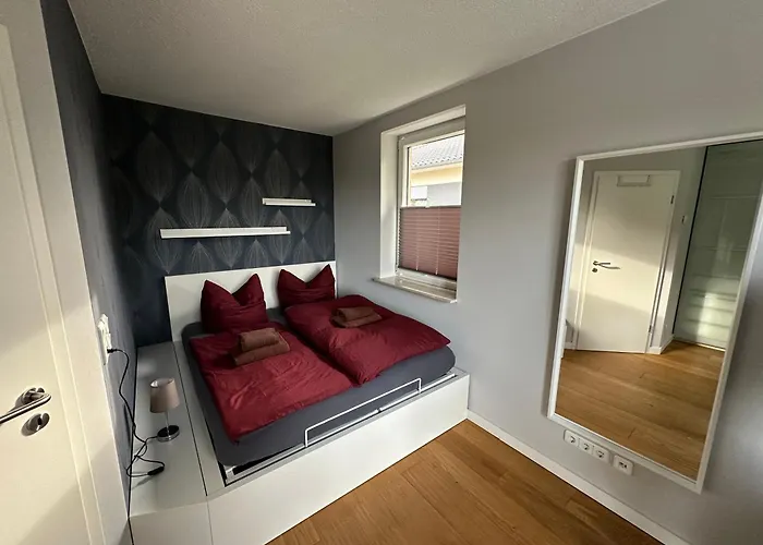 Stadtvilla In 7 Personen 3 Schlafzimmer 2 Bäder Garten Und Terrasse Zentral Gelegen Messe Innenstadt Seen Villa Leipzig