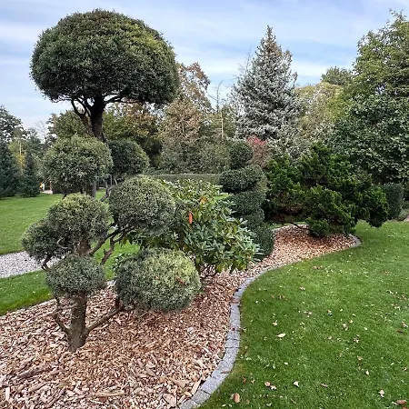 Stadtvilla In 7 Personen 3 Schlafzimmer 2 Baeder Garten Und Terrasse Zentral Gelegen Messe Innenstadt Seen Villa *