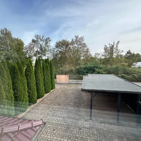 Villa Stadtvilla In 7 Personen 3 Schlafzimmer 2 Baeder Garten Und Terrasse Zentral Gelegen Messe Innenstadt Seen Leipzig